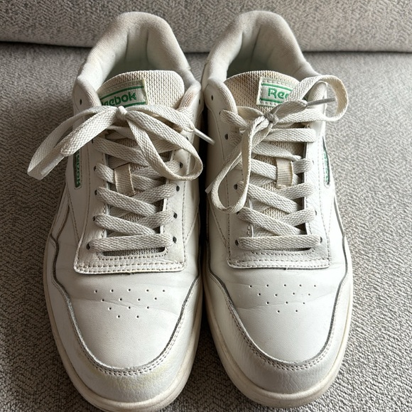 Reebok shoes - Picture 3 of 8